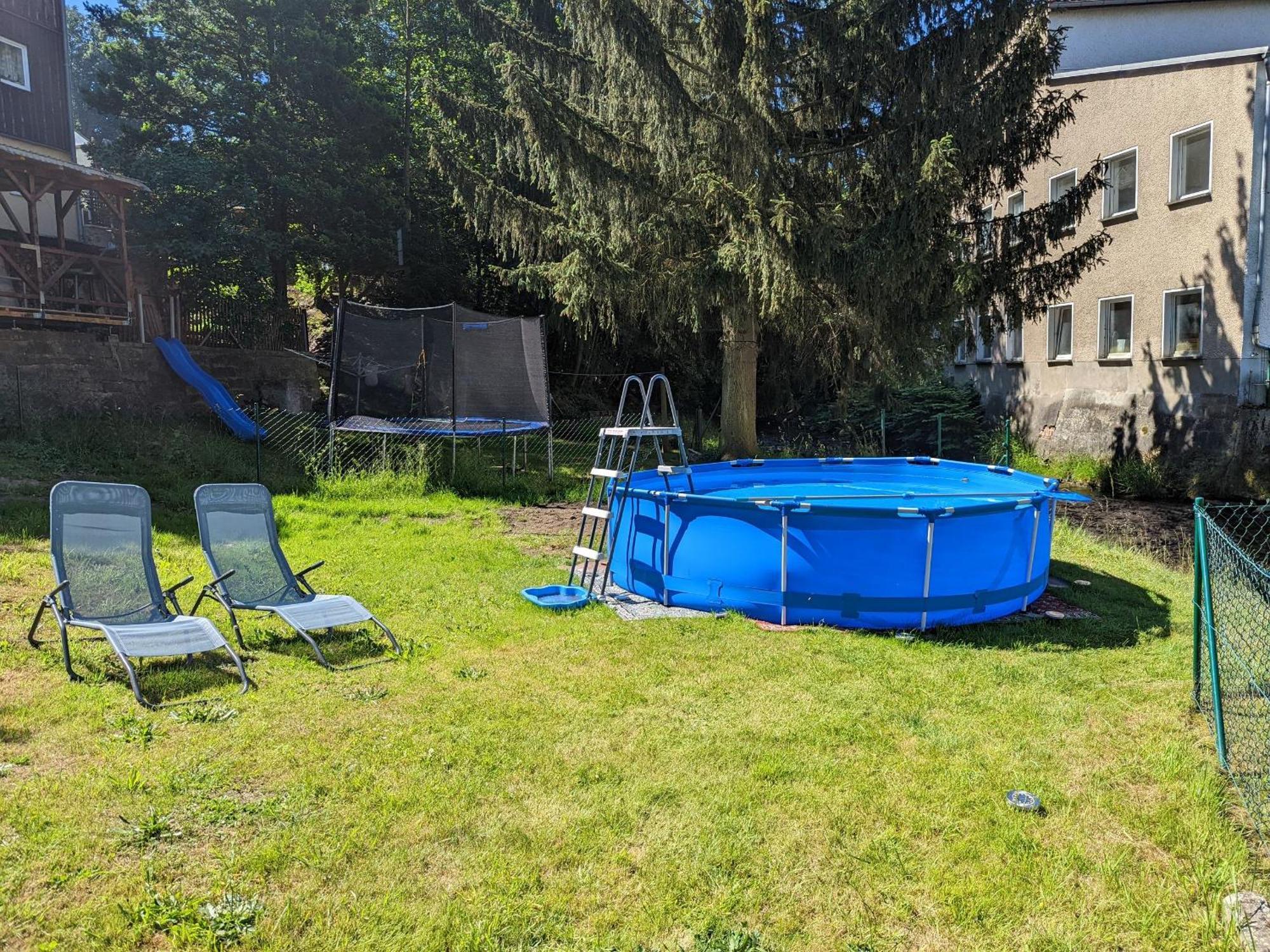 Famzi - Urlaubsmagie - Familienwohnung Mit Gemeinschaftsgarten, -Sauna & -Pool 赛博尼茨 外观 照片