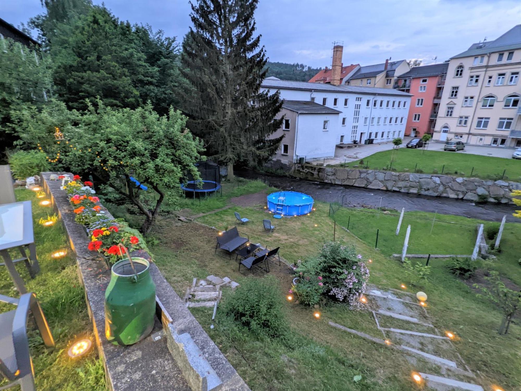 Famzi - Urlaubsmagie - Familienwohnung Mit Gemeinschaftsgarten, -Sauna & -Pool 赛博尼茨 外观 照片