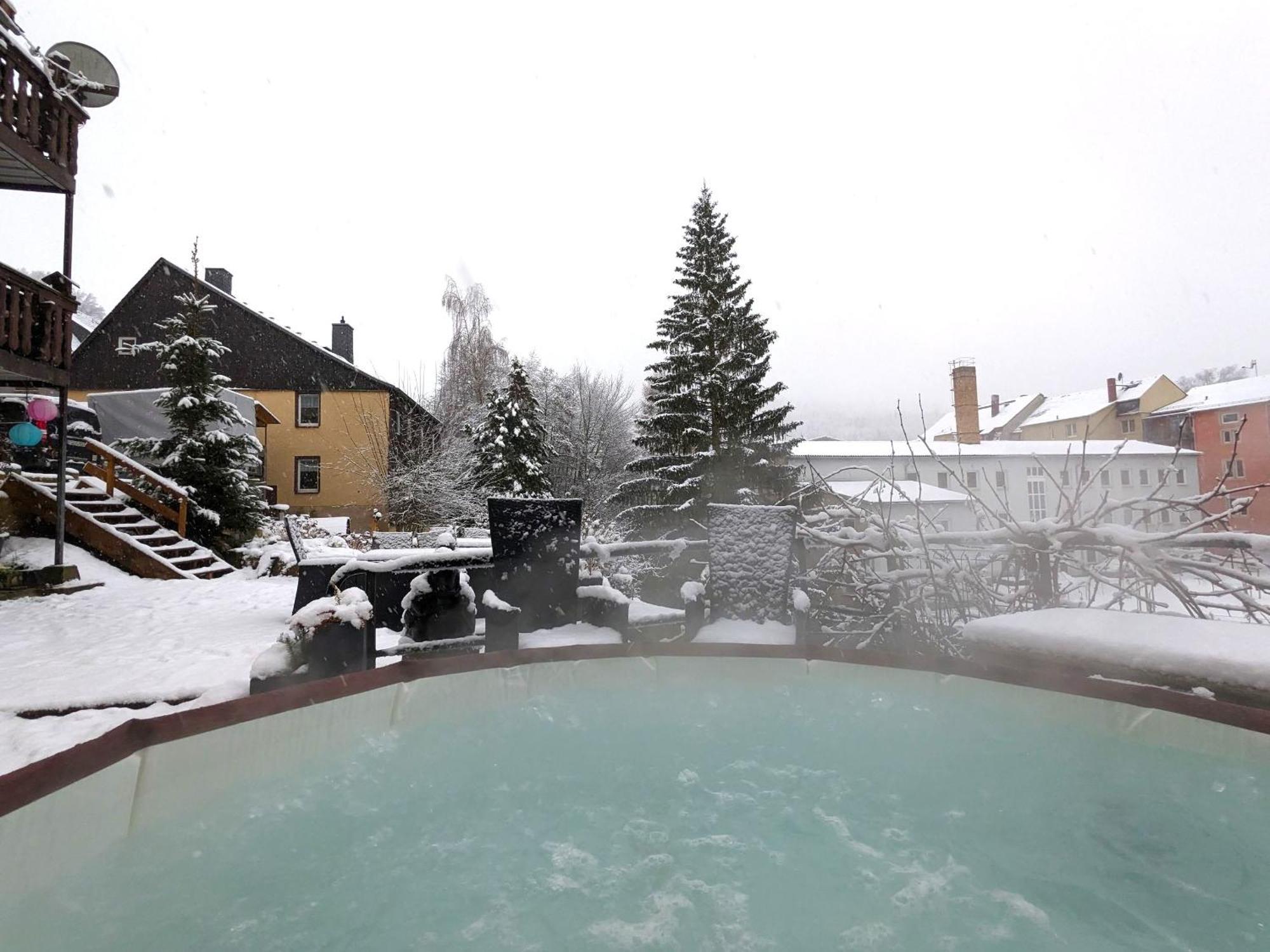 Famzi - Urlaubsmagie - Familienwohnung Mit Gemeinschaftsgarten, -Sauna & -Pool 赛博尼茨 外观 照片