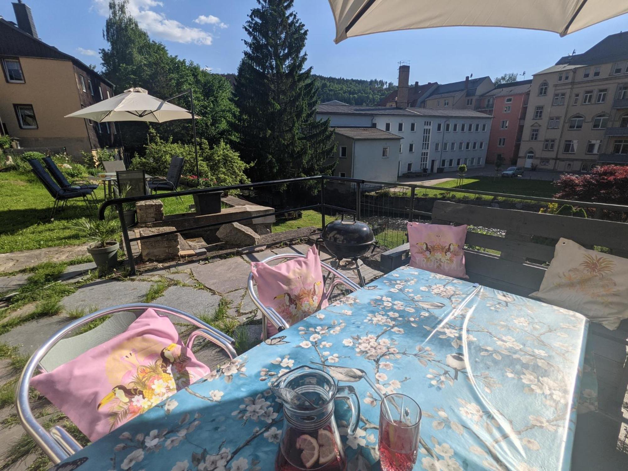 Famzi - Urlaubsmagie - Familienwohnung Mit Gemeinschaftsgarten, -Sauna & -Pool 赛博尼茨 外观 照片