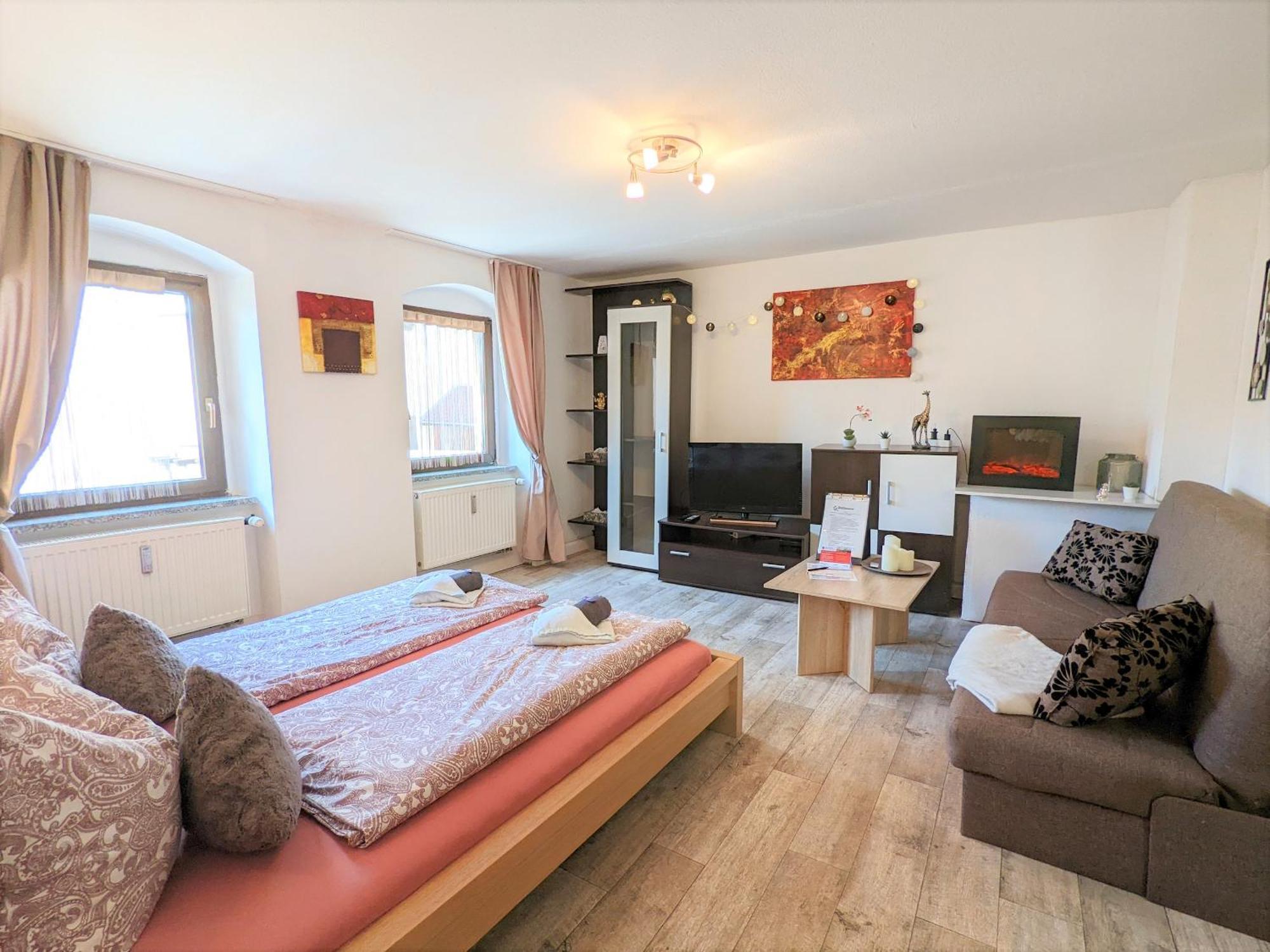 Famzi - Urlaubsmagie - Familienwohnung Mit Gemeinschaftsgarten, -Sauna & -Pool 赛博尼茨 外观 照片