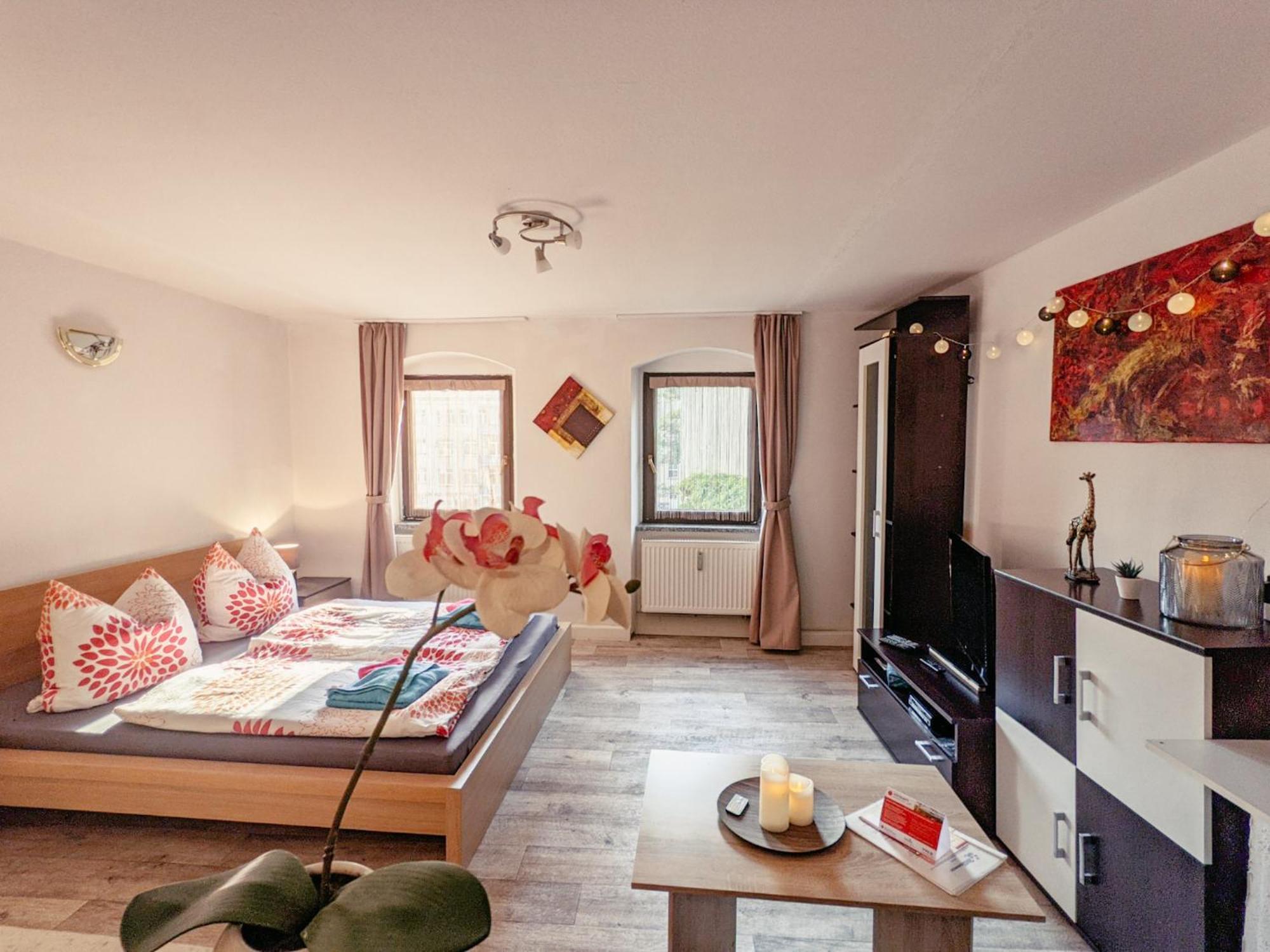 Famzi - Urlaubsmagie - Familienwohnung Mit Gemeinschaftsgarten, -Sauna & -Pool 赛博尼茨 外观 照片